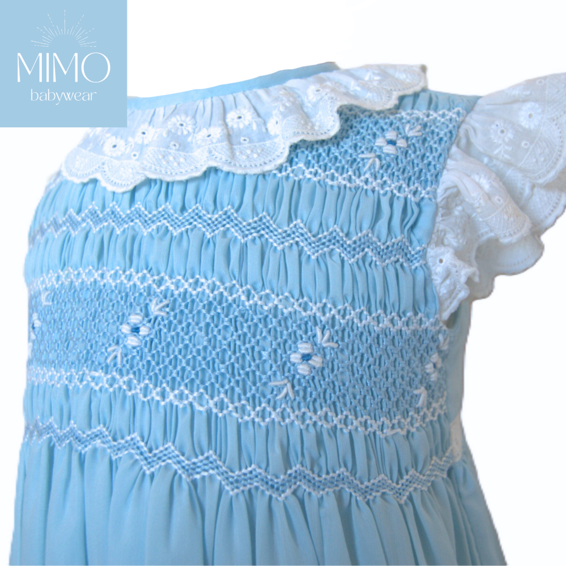 Faldón azul (punto smock). - 2