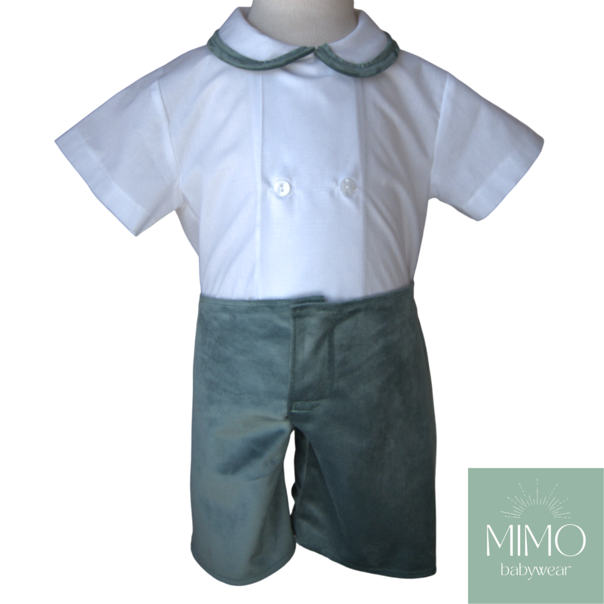 Conjunto de camisa cruzada, pantalón corto y fajín. - 3