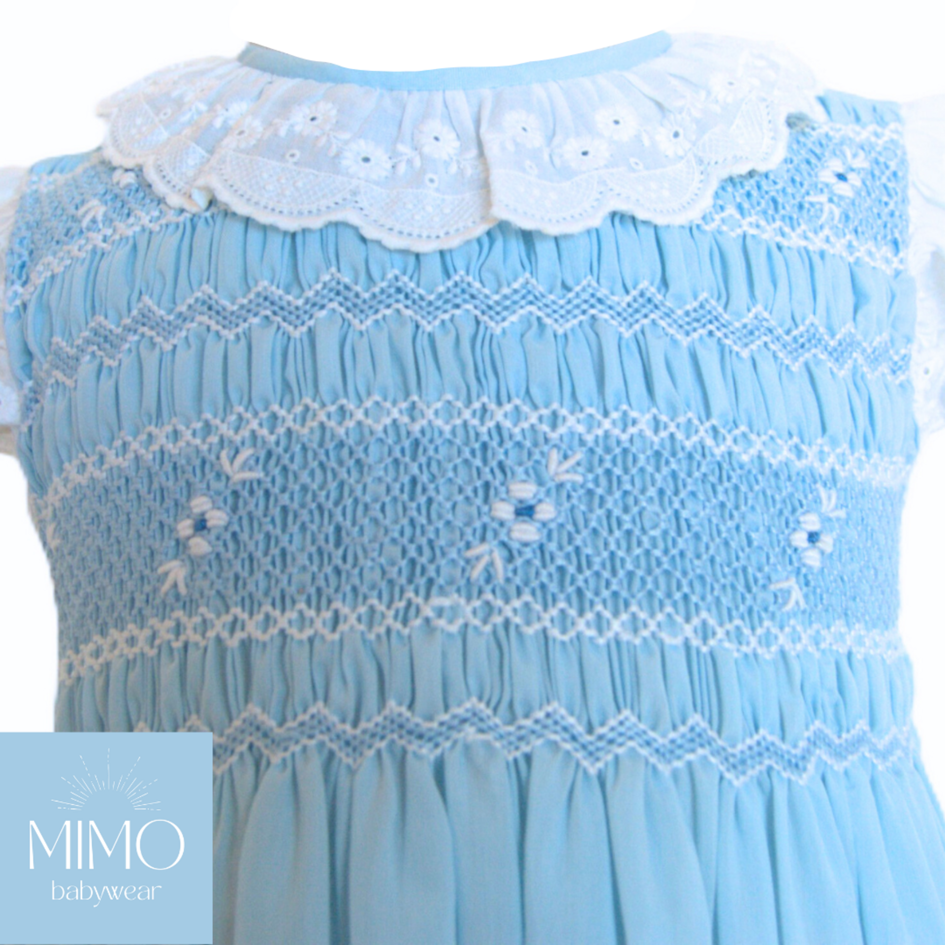 Faldón azul (punto smock). - 3